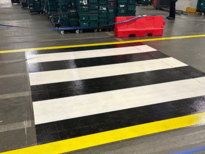 Pedestrian internal crossing in warehouse